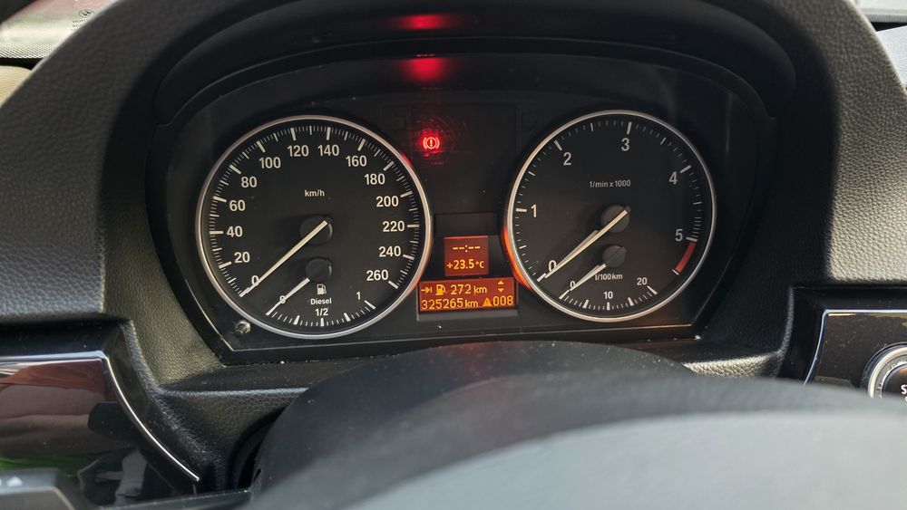 BMW 3 Series 2011 — imagine 3