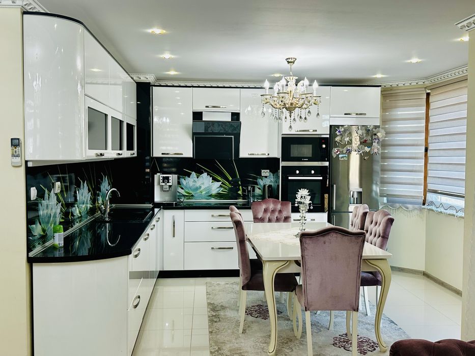 Продава се Тристаен апартамент в Исперих - 109 кв.м за 1239 €/кв.м - Снимка #18