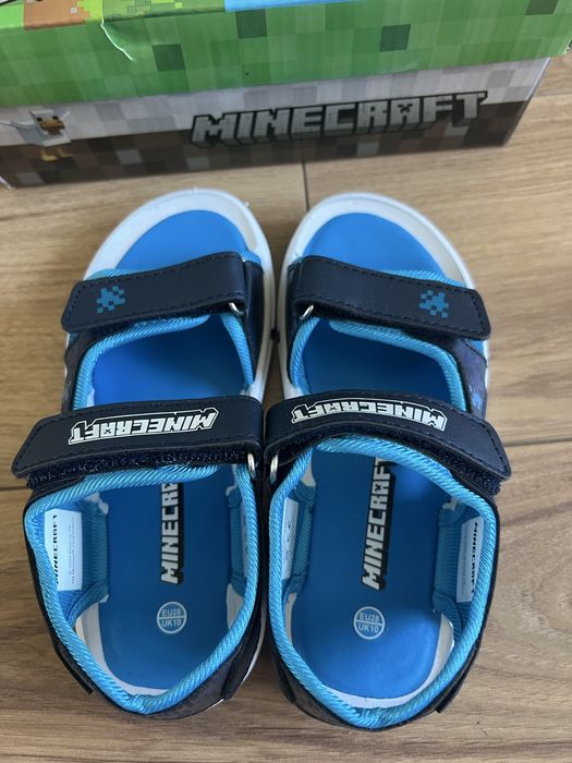 Sandale noi model Minecraft