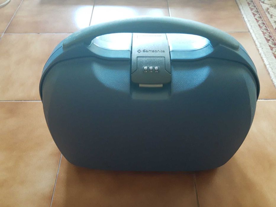 Куфар-чанта ,"Самсонайт",ръчен багаж/40/30/20/ДНЕС 120лв