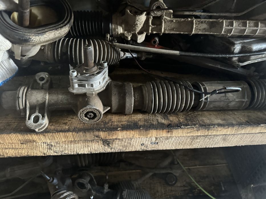 Продам рулевую рейку на Гранту оригинал