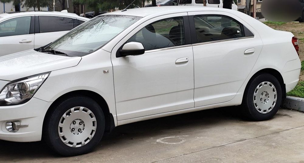 Cobalt 3 pazitsiya 2015  deyarli  yangi