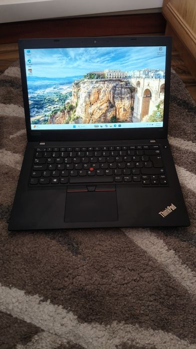 Laptopuri diverse
