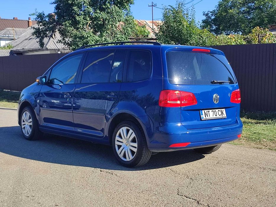 Volzwagen touran