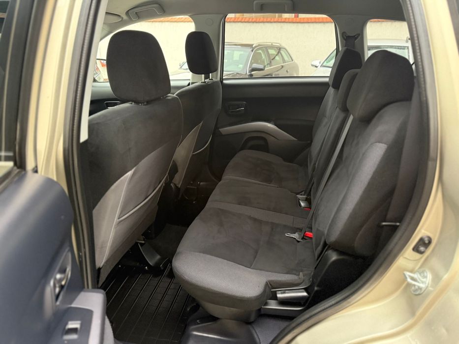 Mitsubishi Outlander 2.0 tdi 4x4 7 locurii. 163.000 km