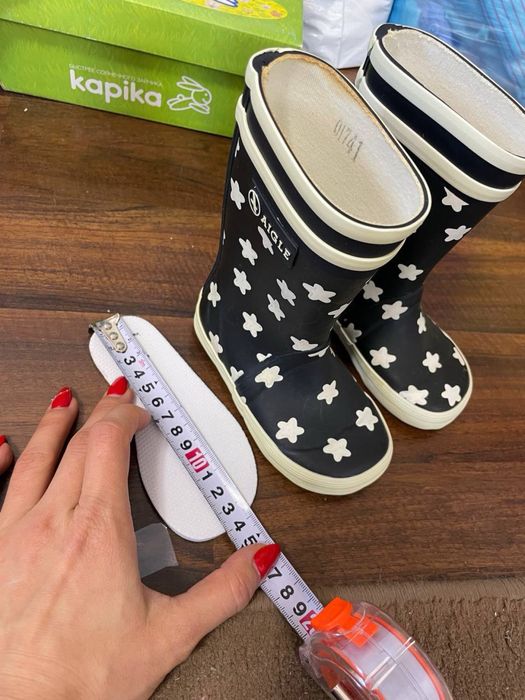 Для девочек сапоги 24