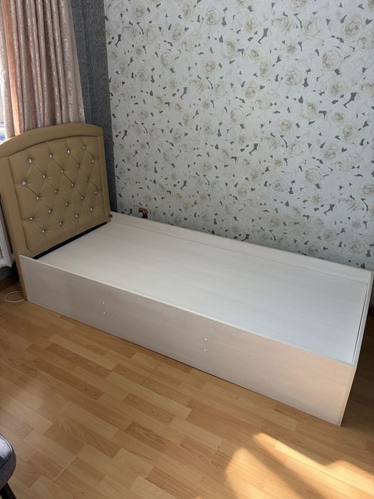 Кровать односпальная