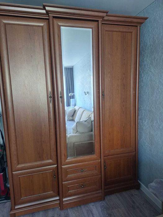 Продам белорусский шкаф