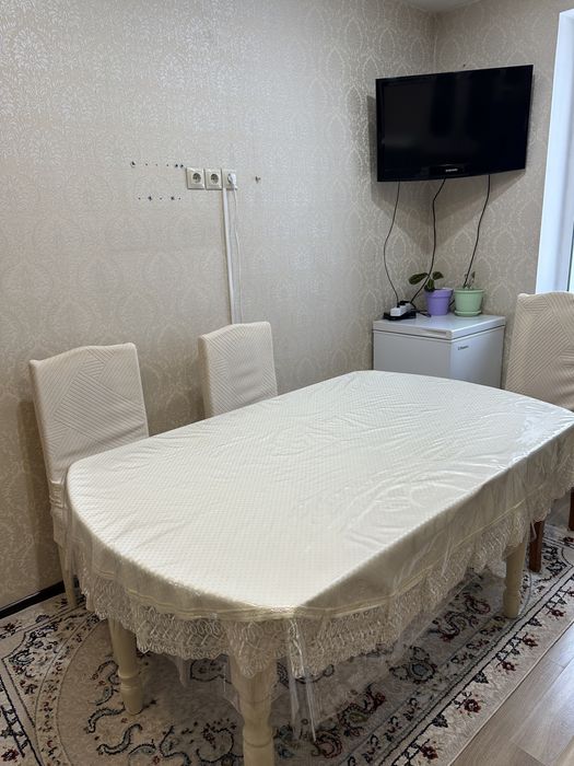 Продам стол со стулями