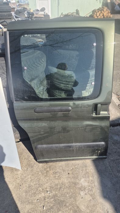 Оригинална Странична Дясна Врата за Ситроен Берлинго 97- 2011г