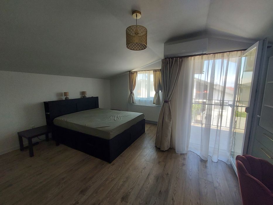 Casa moderna, spatioasa, ideala pentru familie numeroasa.