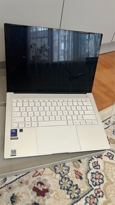 Новый Ноутбук Asus zenbook s14 oled