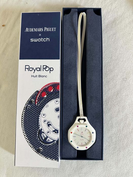 Audemars x Swatch AP Royal Pop -  Huit Blanc Ocho Negro Налични