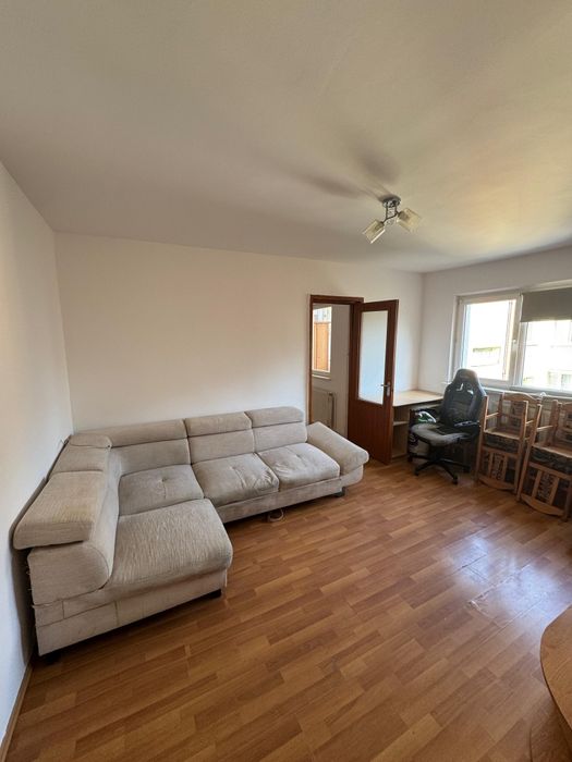 Dau apartamente spre inchiriere