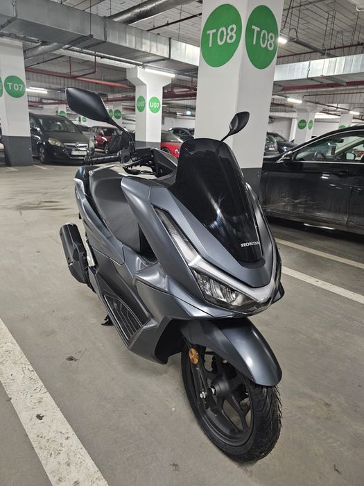 Scuter Honda Pcx 125 DX Nou 2026