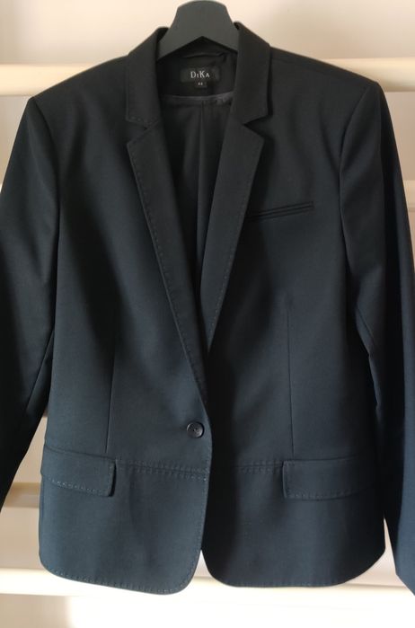 Costum office elegant marca Dika cu pantaloni negru