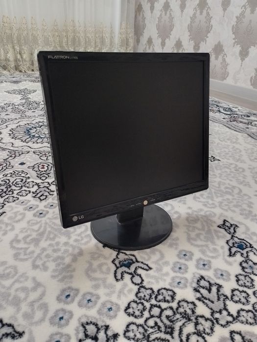 Lg monitor sotiladi yengidek