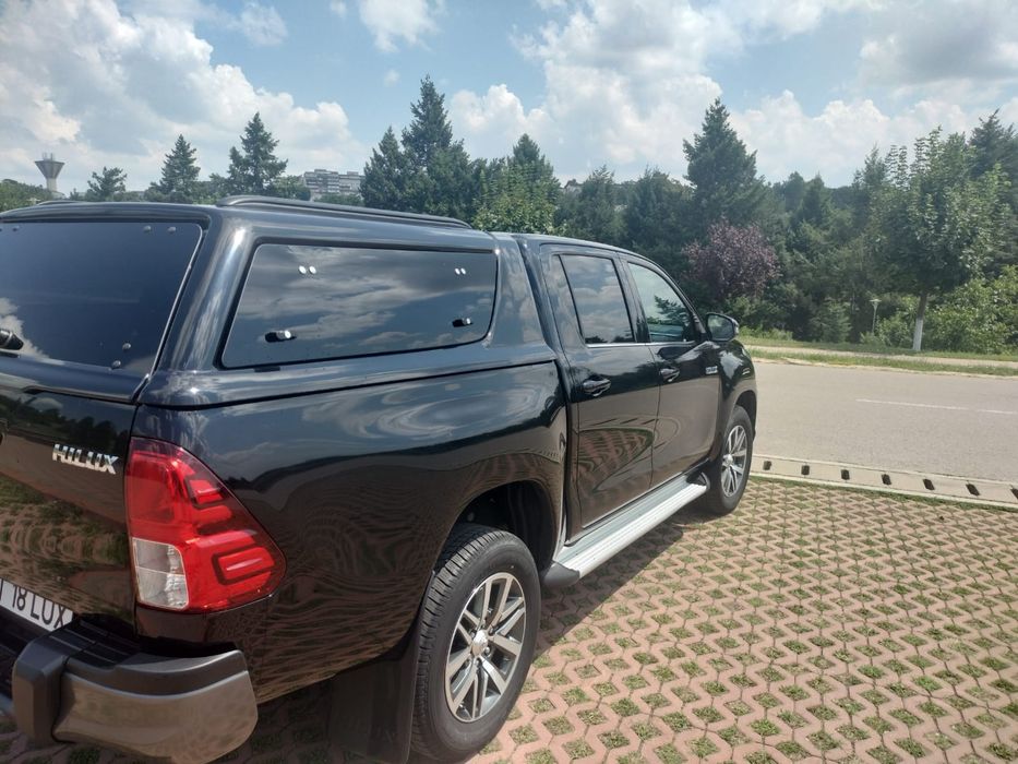 Proprietar , vând Toyota Hillux