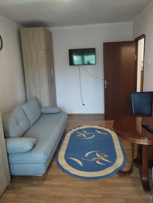 Garsoniera semidecomandata