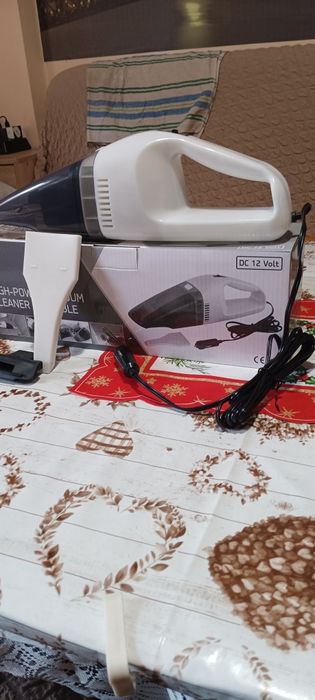 Продавам чисто нова прахосмокачка за кола  12 волта