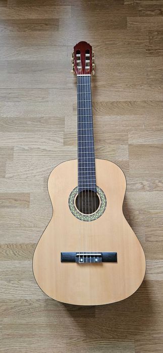 Класическа китара TOLEDO PRIMERA E060E