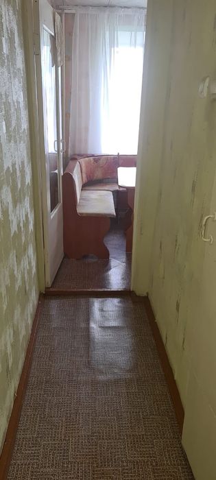 Продам квартиру 1.5 .ул Ларионова 2 .