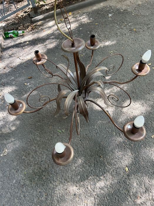 Прочная люстра лампа светильник