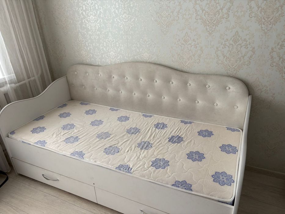 Продам кровати мальчик и девочка