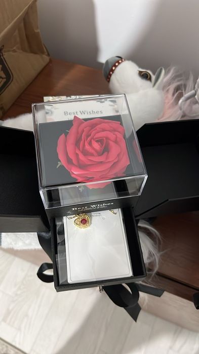 Игрушка и украшение