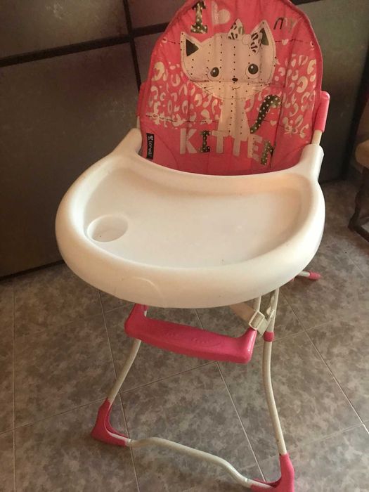 Продавам детско,бебешко столче за хранене -напълно запазено