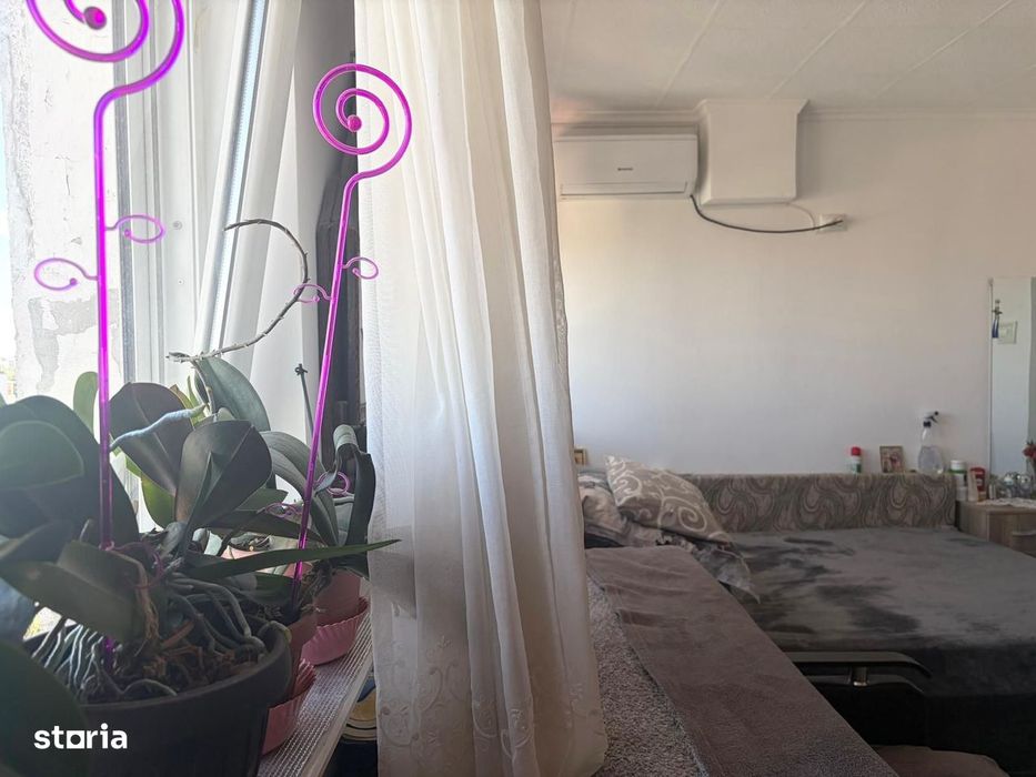 Garsoniera spatioasa cu boiler electric, Mihalache-1 Mai