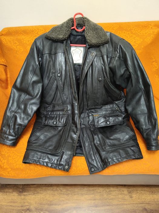 Кожаная куртка демисезонная в хорошем состоянии