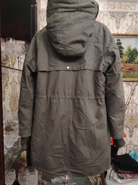 Женские, качественные куртки. 44-46 размеры.