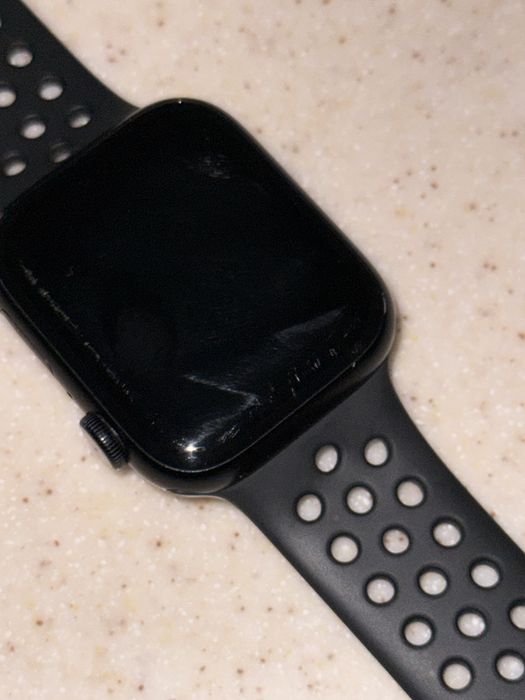 Apple watch series 7 nike