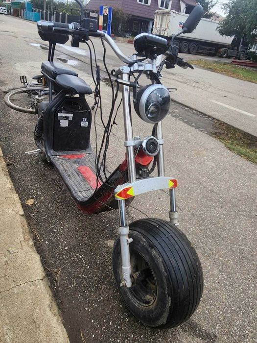 Vand scuter electric harley