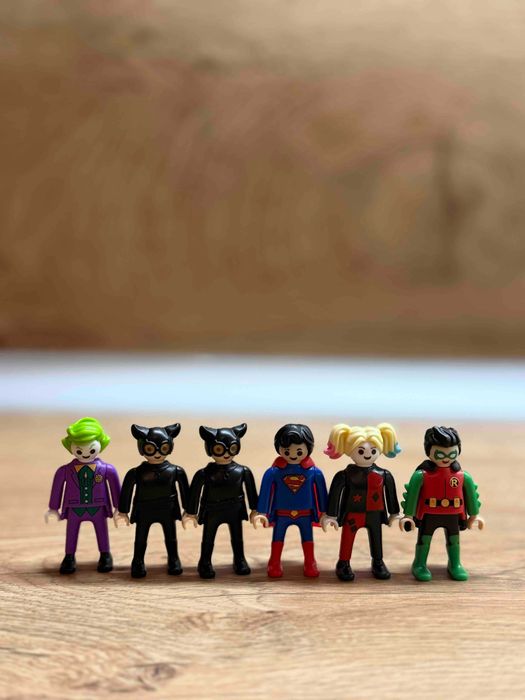 Продавам играчки Киндер