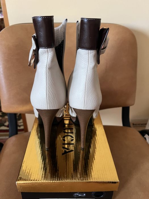 Botine elegante cu fundita