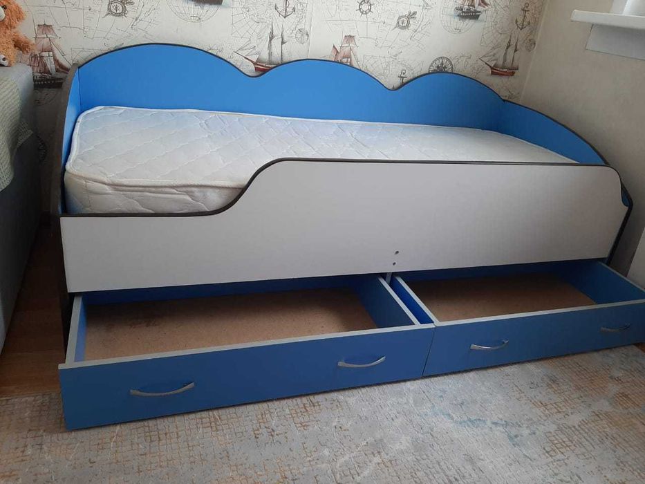 продам  кровать б/у