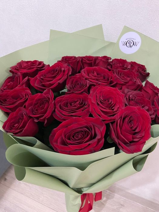 Красные розы 21 штук