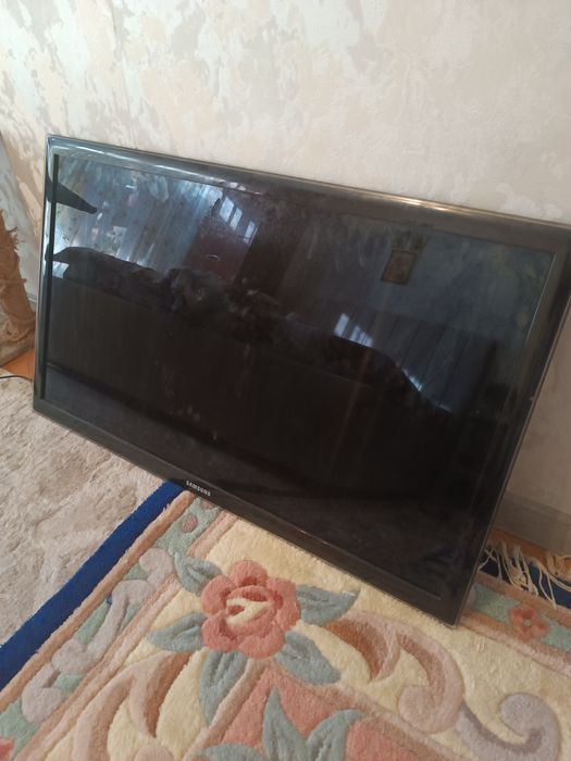 Телевизор SAMSUNG