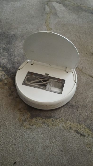 Продам робот пылесос