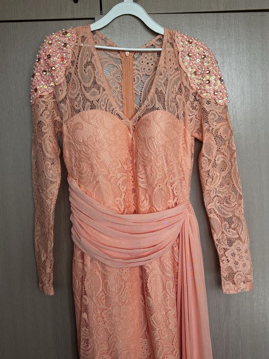 Официална рокля (бална)