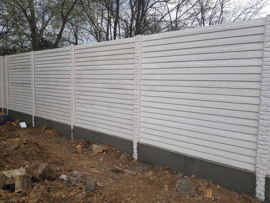 Garduri din placi de beton by Varga
Oferim