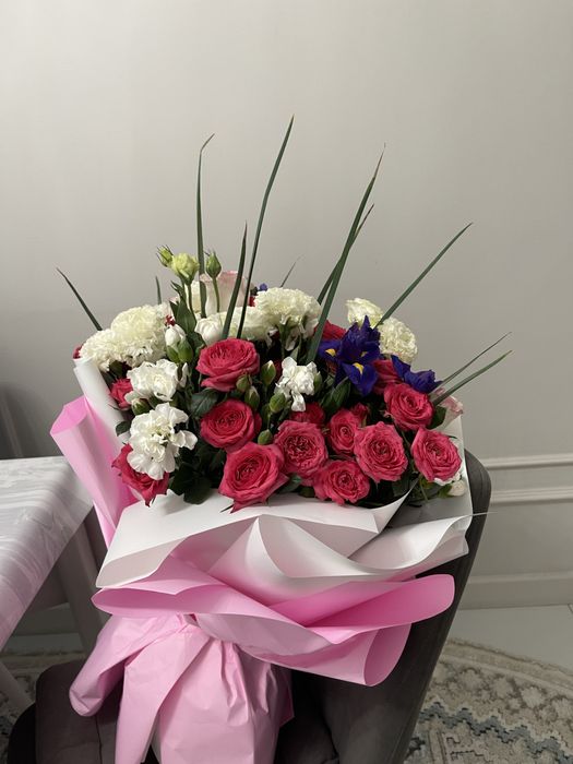 цветы свежие.     .