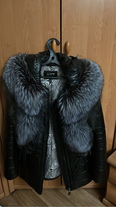 Продам куртку зимнюю