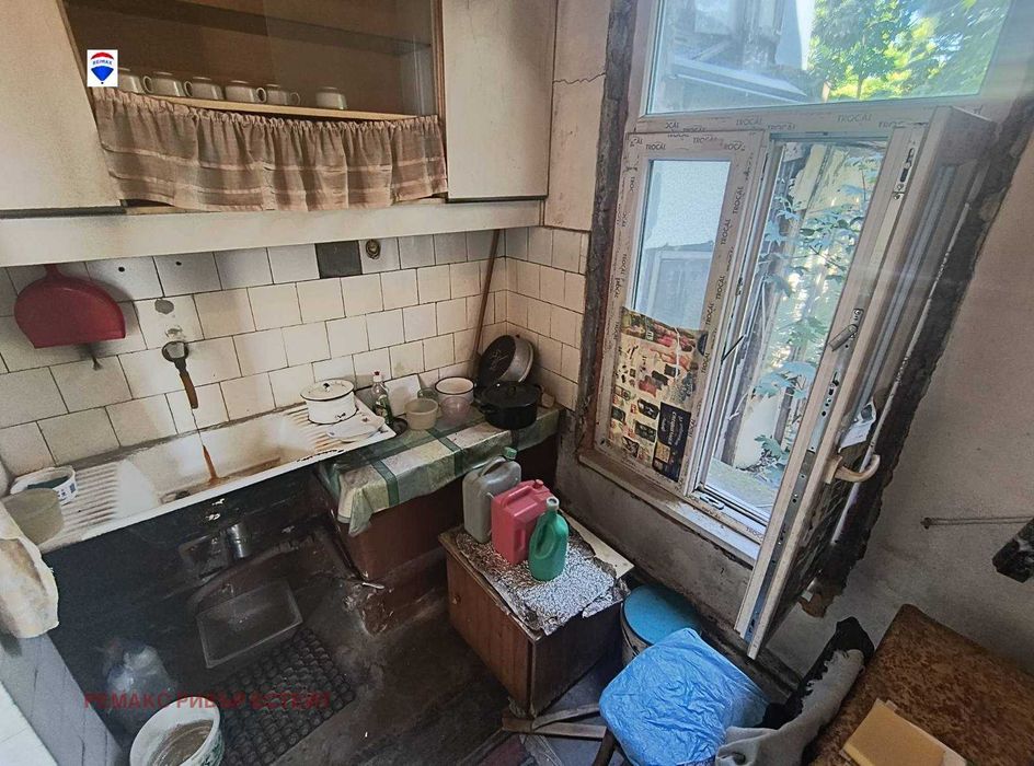 Дава се под наем Етаж от къща в Русе, Център - 60 кв.м за 153 € - Снимка #7