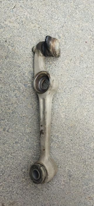 Продам рычаг на Камри св40