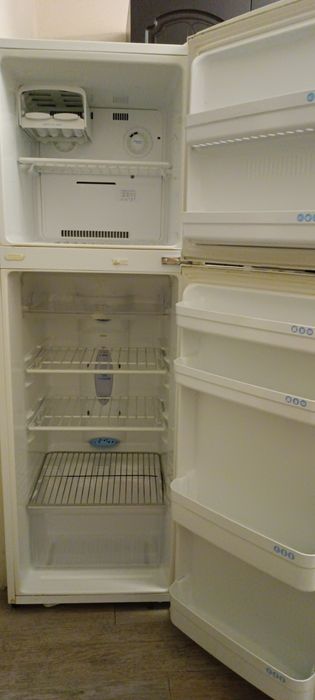 Продам холодильник LG