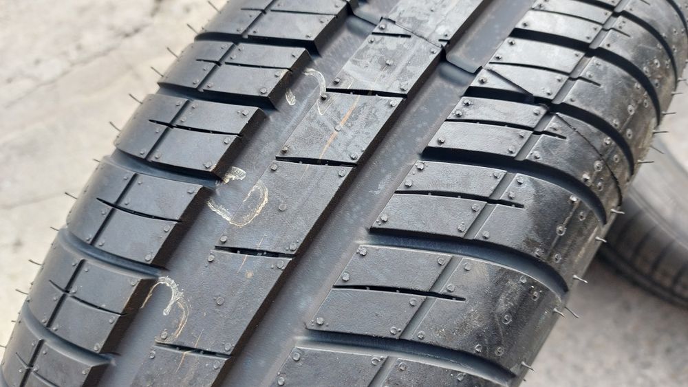 Нови гуми 175/65/14 Goodyear Efficient Grip 2 броя