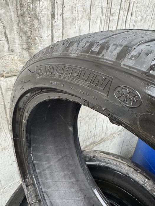 Гуми Мишелин 235/40R19